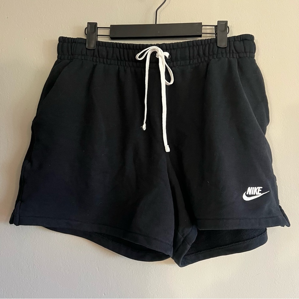 Nike Men’s Black Sweat Shorts 5” Inseam Size Large